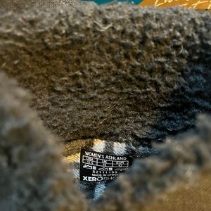 Women’s 11.5 Ashland Xero booties